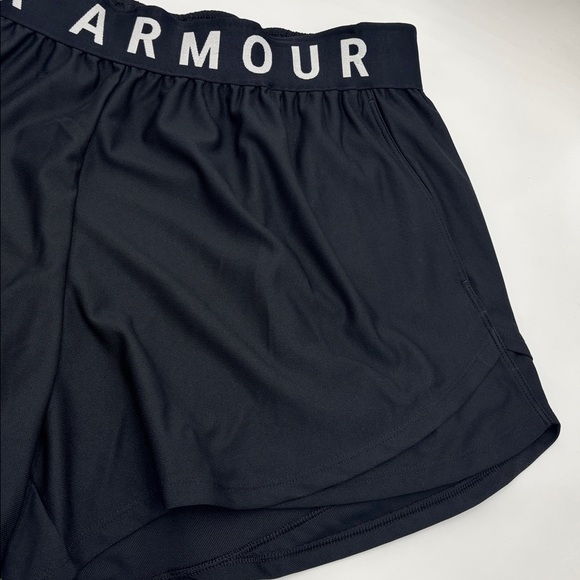 Under Armour Play Up 3.0 Shorts - Picture 2 of 7